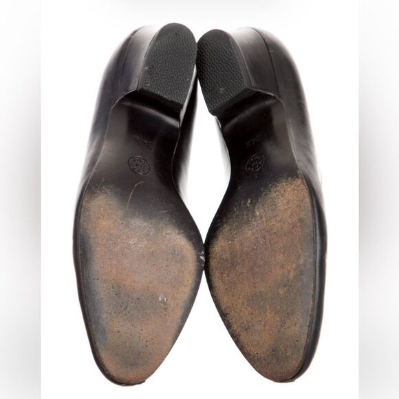 Celine 2019 Black Leather Pumps/Shoes w/Gold Logo Accent Size: 4.5 (IT 34.5) - Picture 5 of 7